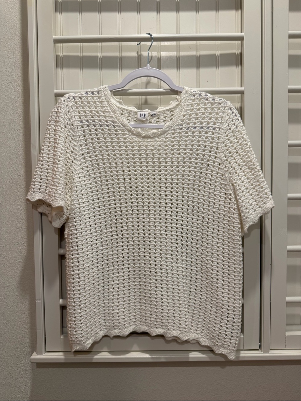 GAP White Open-Weave Short Sleeve Knit Top